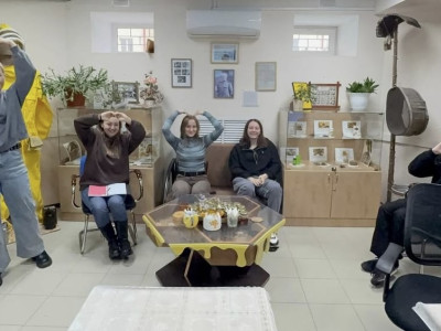 Студенты-технологи Высшей инженерной школы агробиотехнологий ТГУ в Пчелотеке